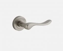 IVER DOOR LEVER STIRLING ROUND ROSE BACKPLATE Door Handles & Levers