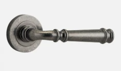 Door Handles & Levers IVER DOOR LEVER VERONA ROUND ROSE BACKPLATE 25 Door Handles & Levers IVER DOOR LEVER VERONA ROUND ROSE BACKPLATE